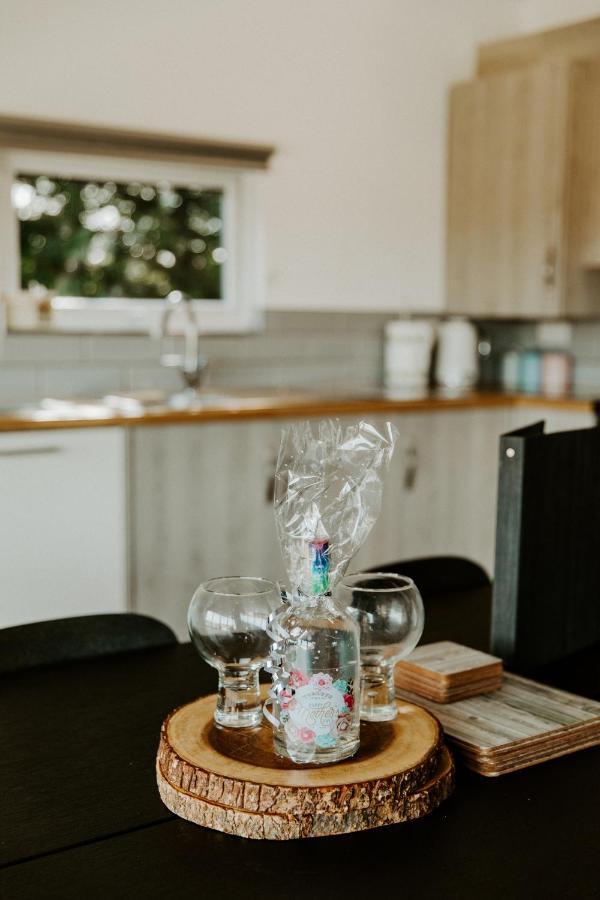 King Richard'S Luxury Lodge - Sleeps Up To 8 ,Dog Friendly ,Near Sherwood Forest At Fairview Farm In Nottingham Set In 88 Acres And Great For Groups,Family Gatherings,Corporate Events المظهر الخارجي الصورة