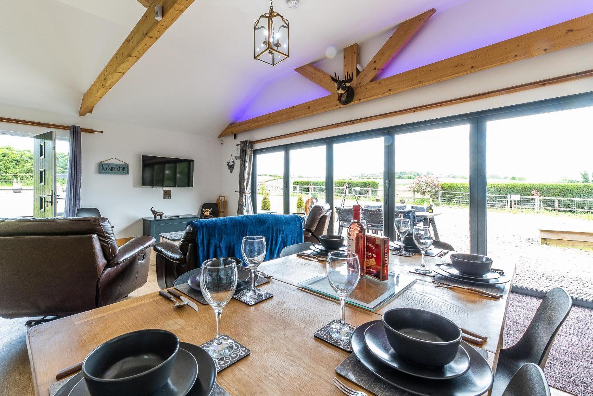 King Richard'S Luxury Lodge - Sleeps Up To 8 ,Dog Friendly ,Near Sherwood Forest At Fairview Farm In Nottingham Set In 88 Acres And Great For Groups,Family Gatherings,Corporate Events المظهر الخارجي الصورة